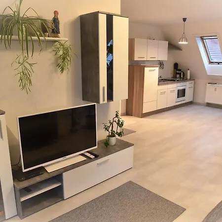 Apartament Und Loebau, Stadt- Und Messenah *
