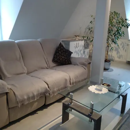 Und Loebau, Stadt- Und Messenah Лёбау